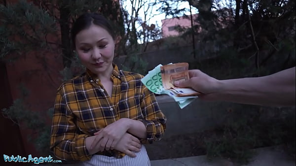 Agynt Publiczny Chińsko Hottie Je Jebano Doggystyle w Piwnicy
